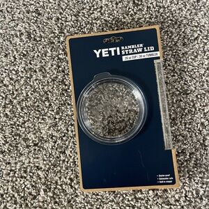 Yeti - 26oz rambler straw top - BRAND New